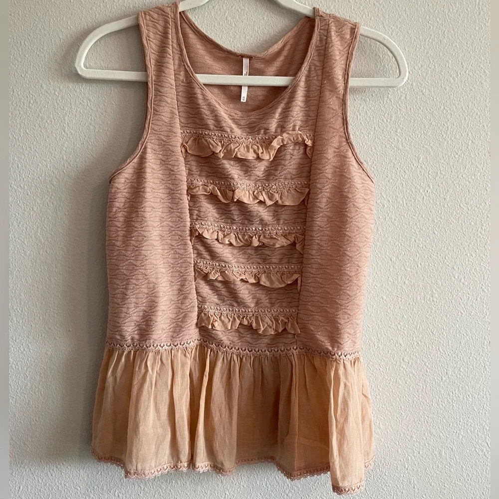 Free People ‘Sweetie Pie’ Ruffle Peplum Tank Top Women’s XS Peach Lace Coquette